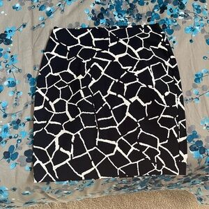 Le Chateau Black and White Geometric Pencil Skirt